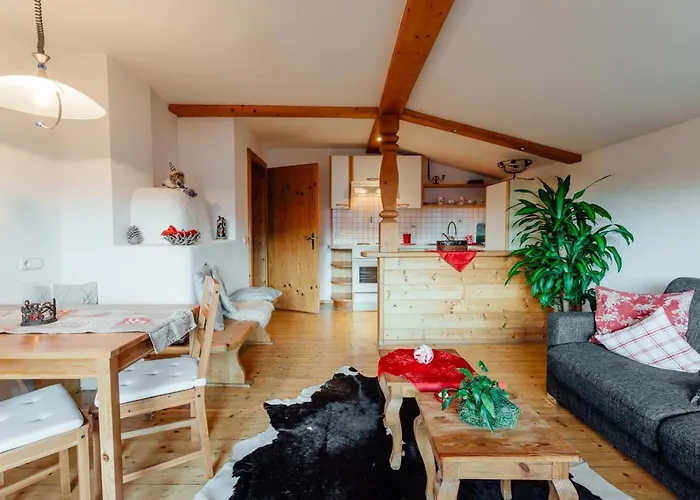 Rudi By Monicare 리스바이제필드